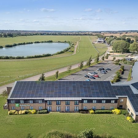 Holiday Inn Huntingdon Racecourse By Ihg Екстериор снимка