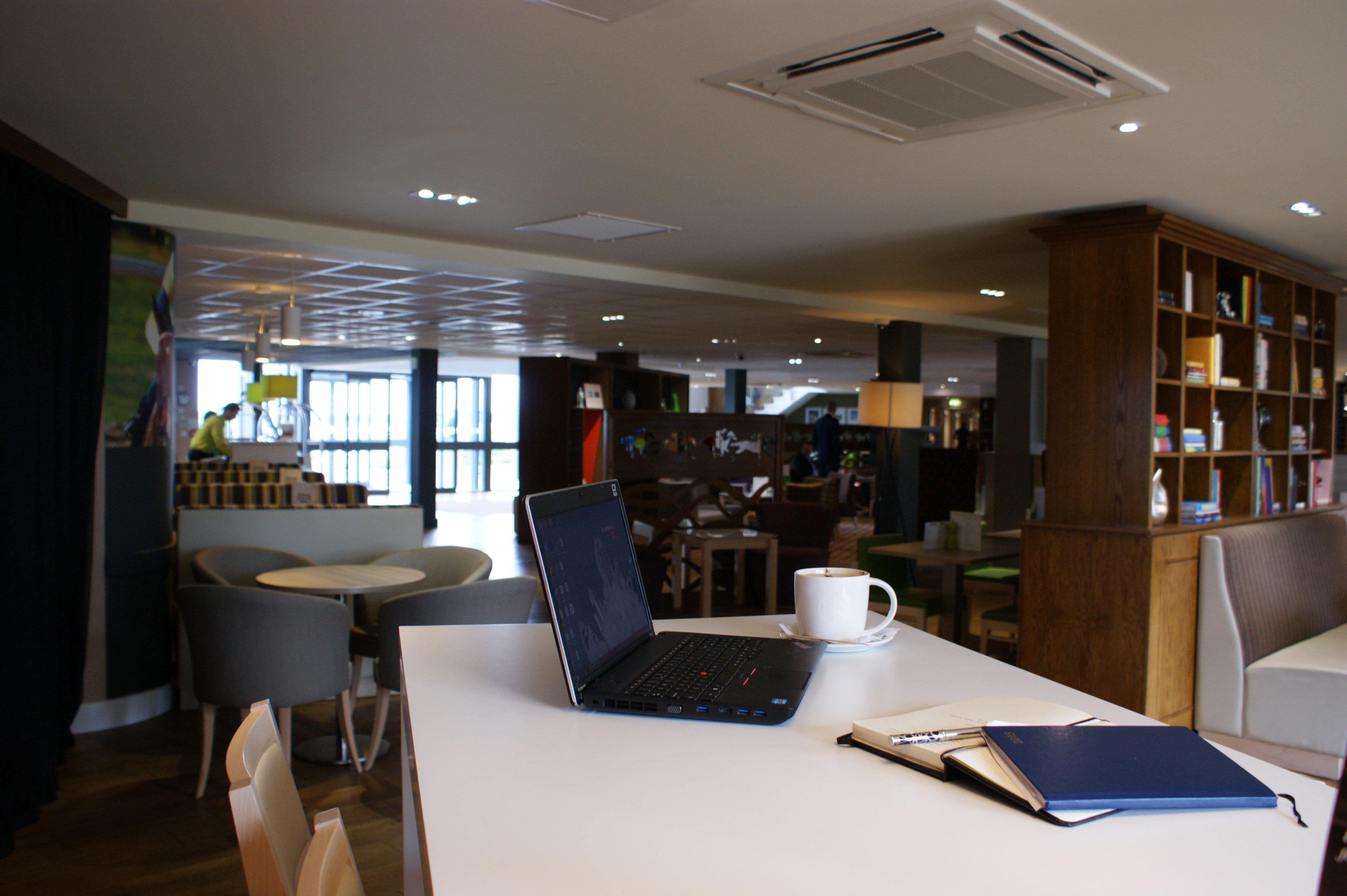 Holiday Inn Huntingdon Racecourse By Ihg Екстериор снимка