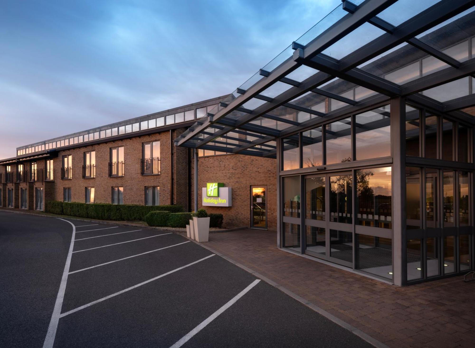 Holiday Inn Huntingdon Racecourse By Ihg Екстериор снимка