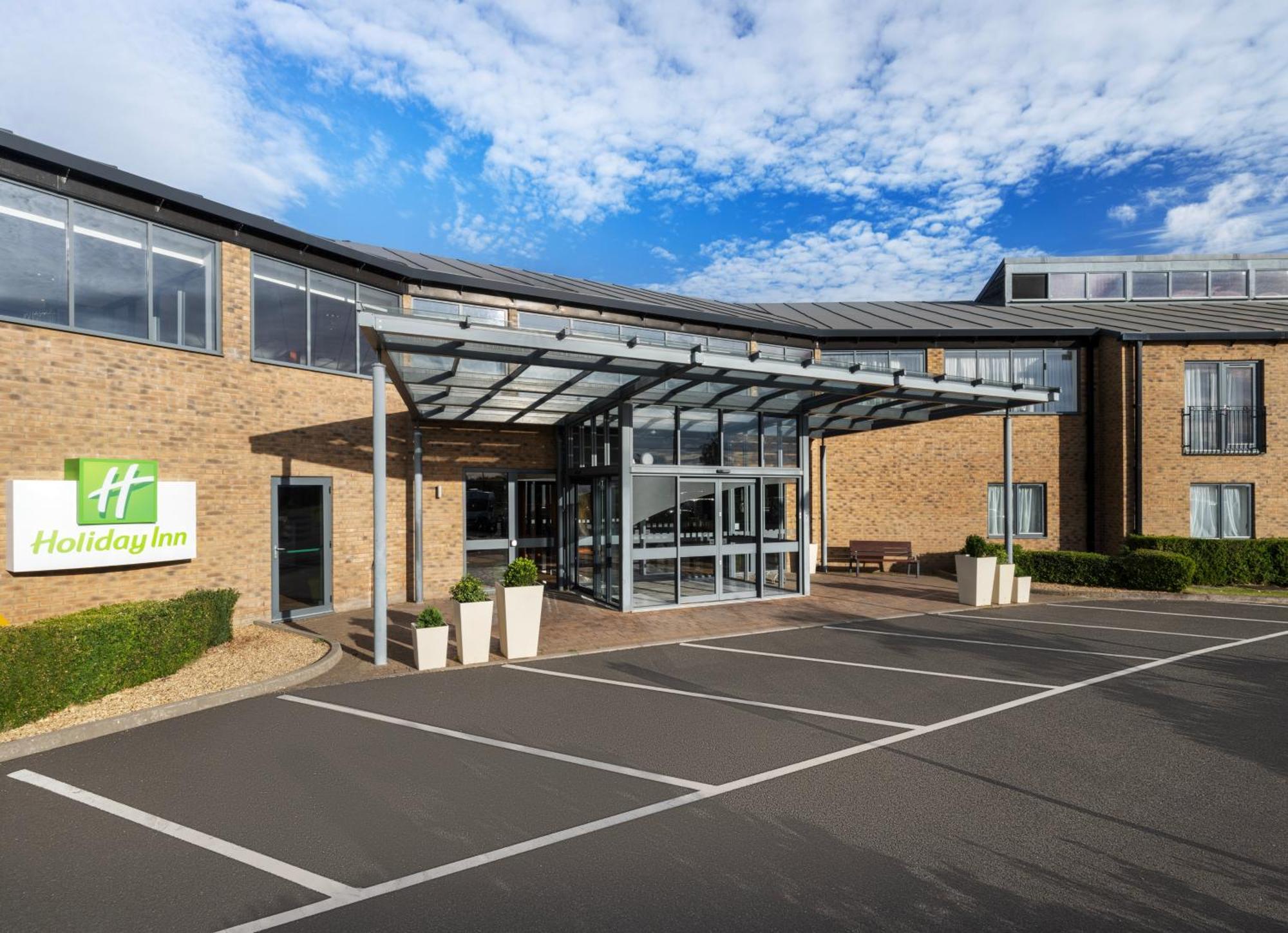 Holiday Inn Huntingdon Racecourse By Ihg Екстериор снимка