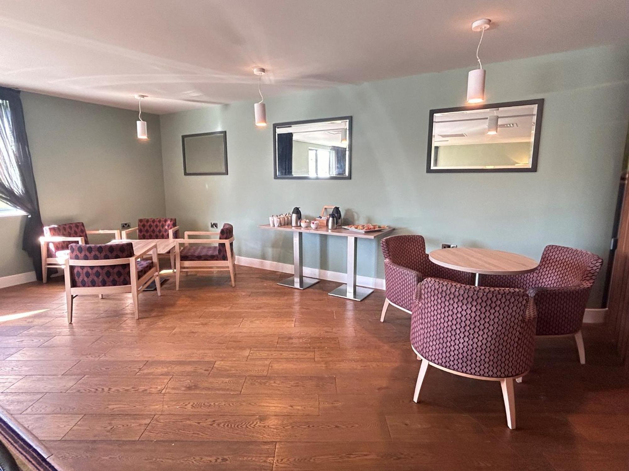 Holiday Inn Huntingdon Racecourse By Ihg Екстериор снимка